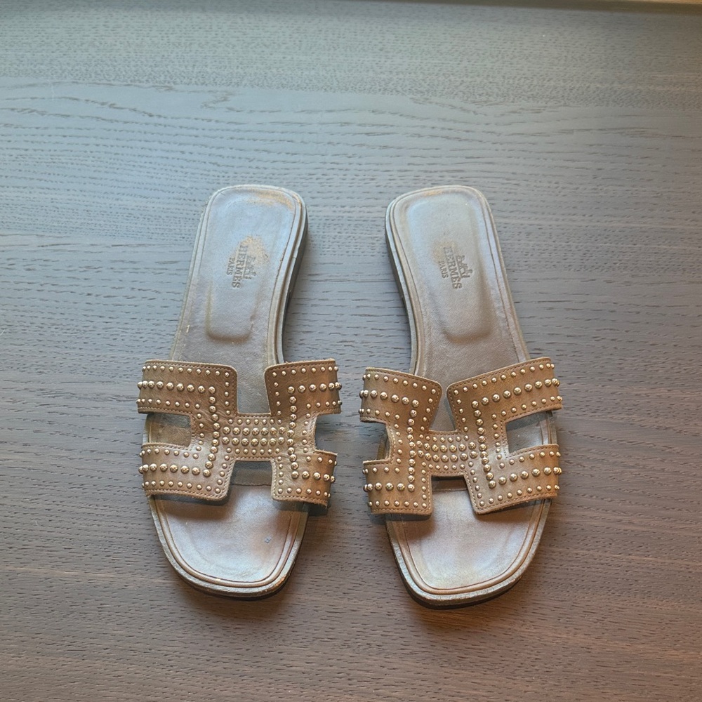 Hermes Oran Grey Studded Sandals 40.5
